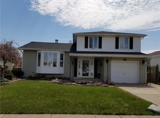 27 W Cherbourg Dr, Buffalo, NY 14227