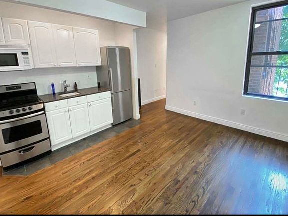 2nd image of 326 W 47th St #3