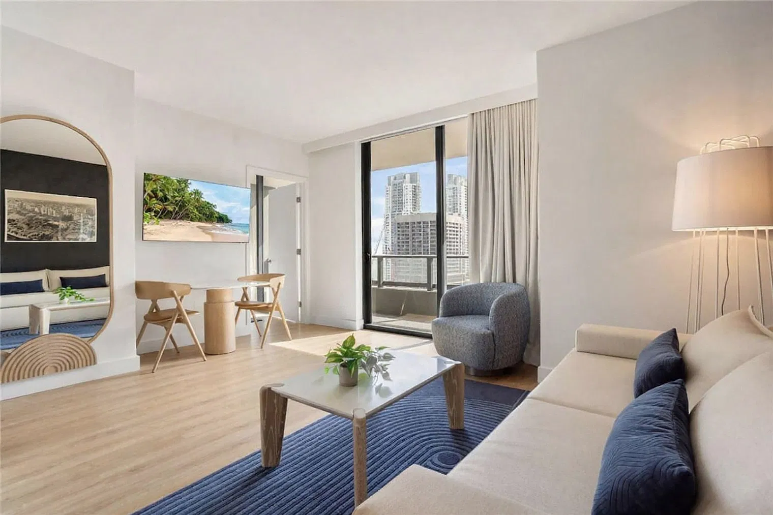2 bed, 2.0 bath, 8611 sqft, $8,058 — Photo 3