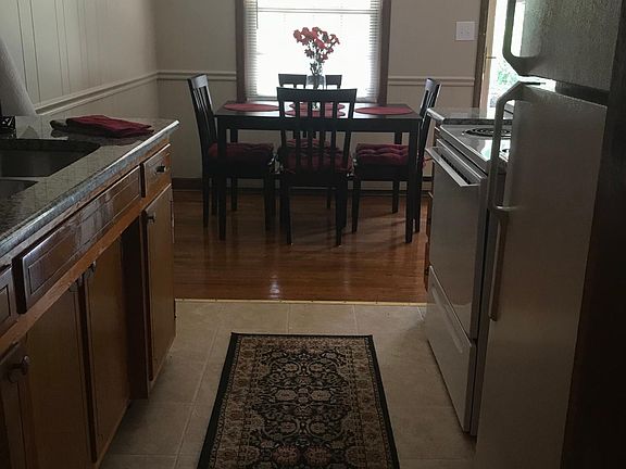 3rd image of 130 Colonial Ct APT 39