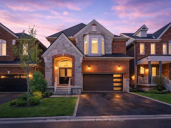 471 Ollerenshaw Point, Milton, ON L9T 8P7