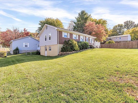 3rd image of 5417 Taney Dr