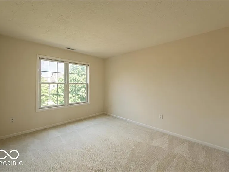 15151 New Haven Dr — Photo 22
