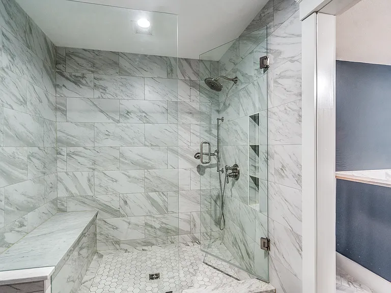 2613 Hidden Valley Dr — Photo 20