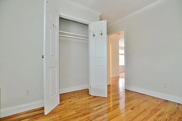 Rented by Warren T Real Estate Corp. | media 20