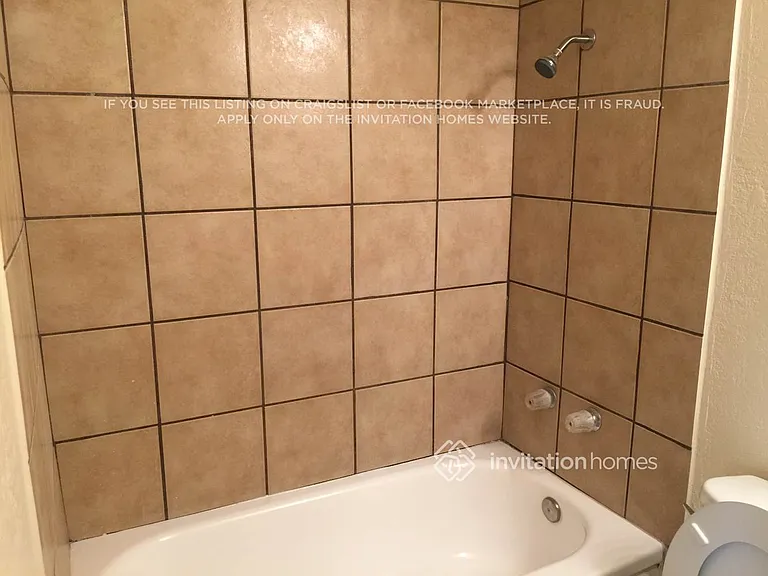 2964 N 53rd Dr — Photo 32