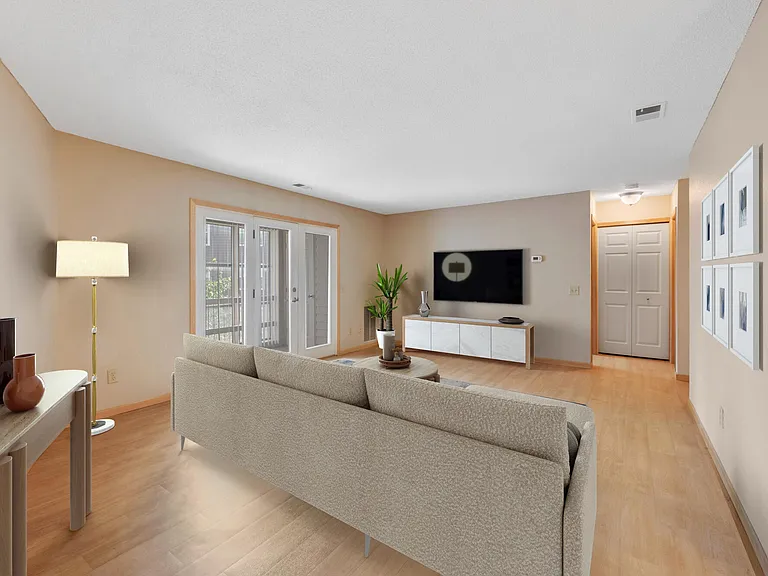Forest Place Apartments — Photo 5
