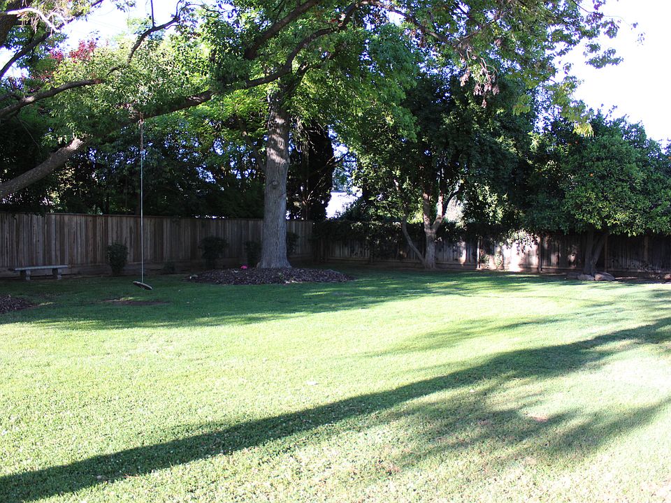 2nd image of 2618 W Scott Ave