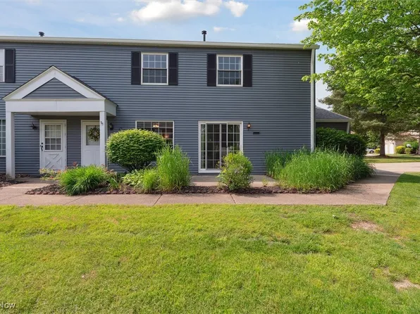 25 Firebush Ln, Northfield, OH 44067