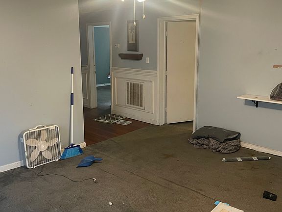 3rd image of 124 Harper St