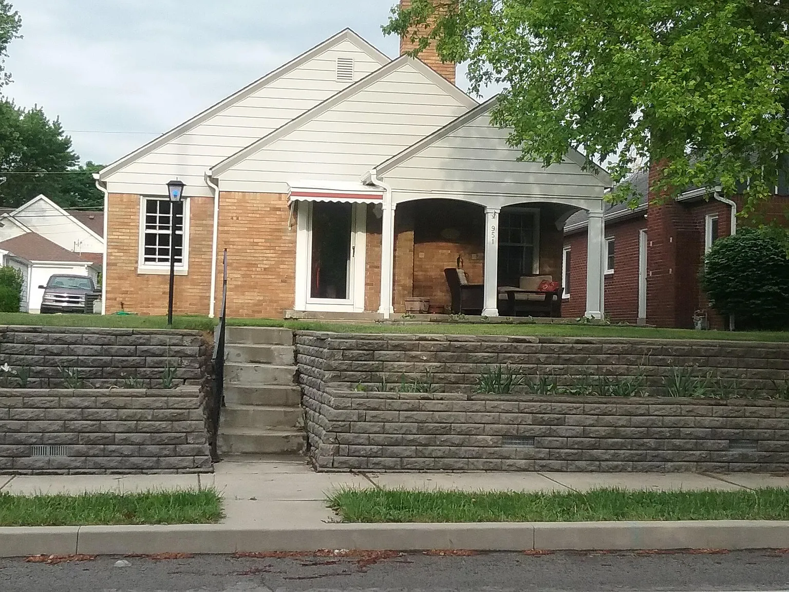 951 N Ritter Ave photo 1