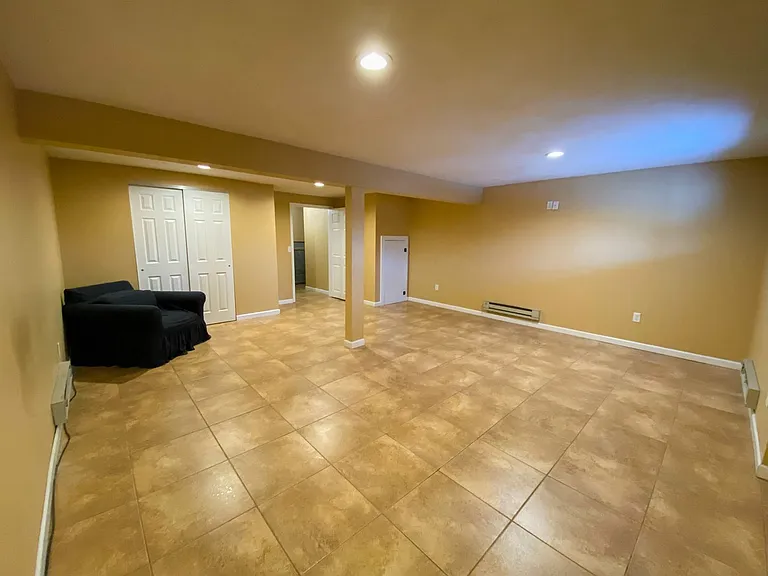 209 Robert Dr — Photo 21