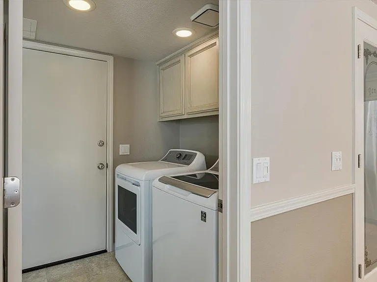 3022 Cerro Cir — Photo 7