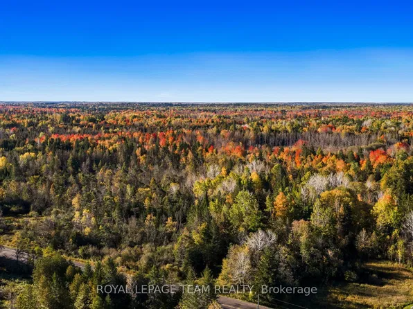 1861 Bearhill Rd, Ottawa, ON K0A 1L0