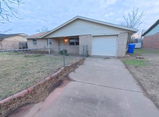 102 E D Ave, Cache, OK 73527