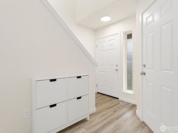 3rd image of 18630 29th Ave E