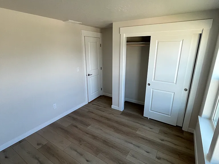 3323 E Fitz Roy Pl — Photo 9