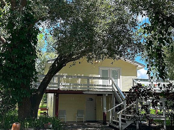 Front entrance to house