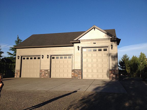 2nd image of 14600 NE Mahnke Dr