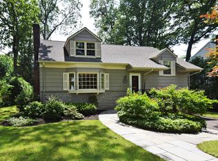 396 Beveridge Rd, Ridgewood, NJ 07450