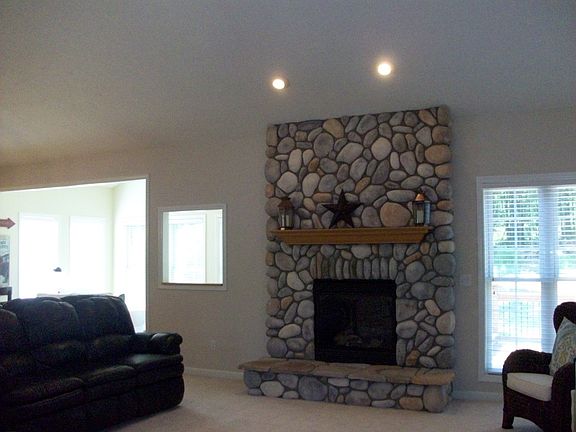 3rd image of 92 Emerald Ave