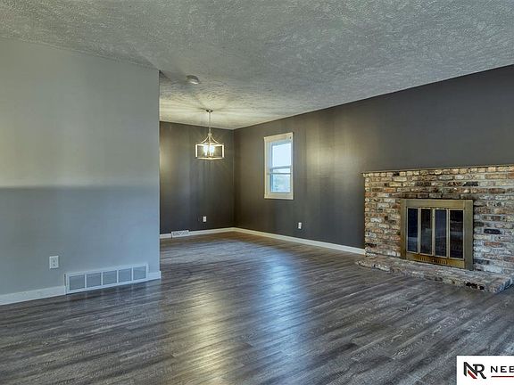 5th image of 10516 S Cir