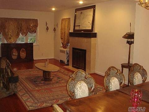 3rd image of 19 West St