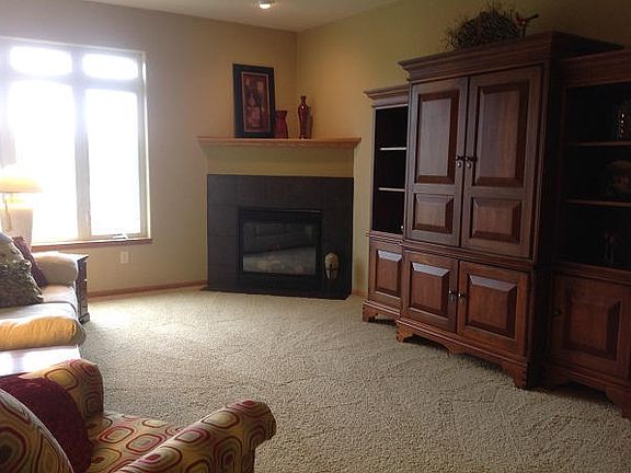 3rd image of 769 Green Bay Dr Unit 2