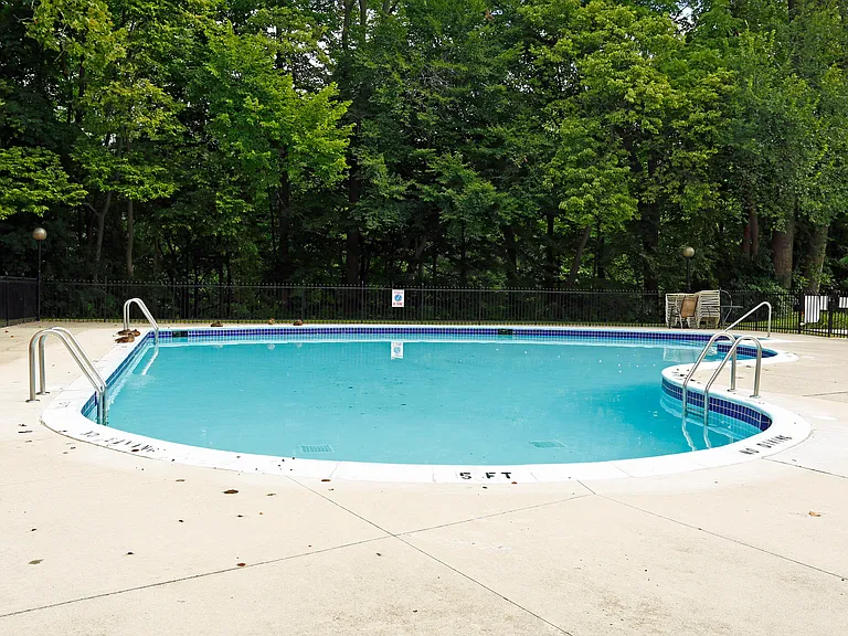 River Bend Apartments — Photo 1