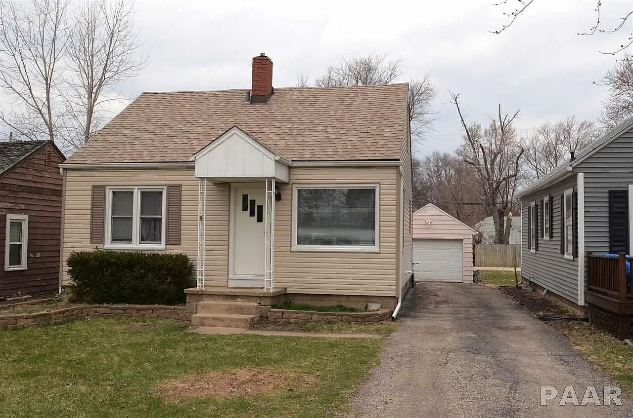 309 Roberts St photo 1