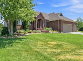 3822 N Lakecrest Ct, Wichita, KS 67205