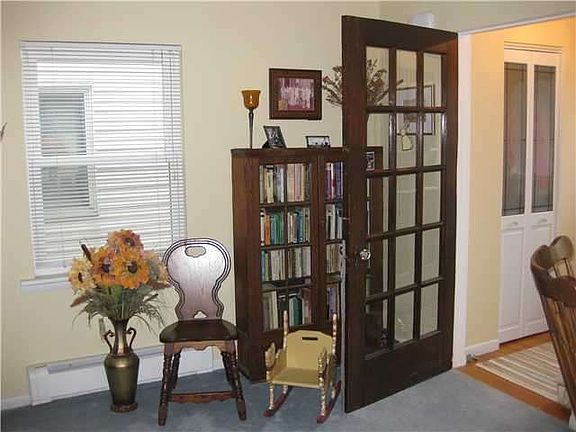 2nd image of 26 Linden Ave