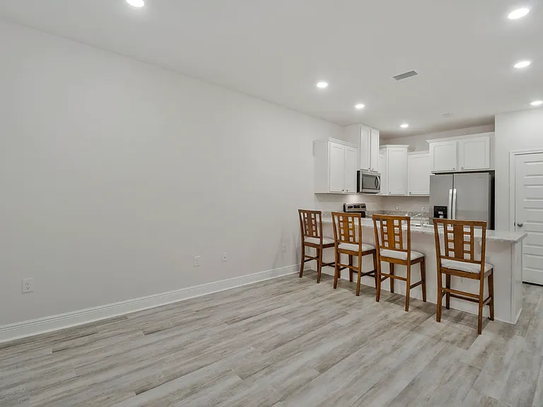 6356 Grove Park Dr — Photo 33