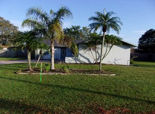 519 64th Avenue Dr E, Bradenton, FL 34203