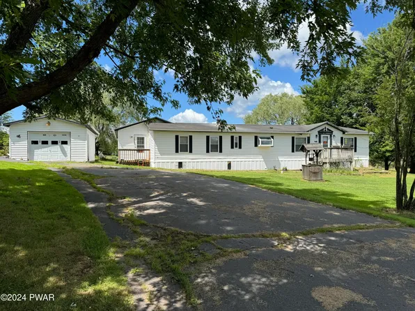 55 Spruce Swamp Rd, Beach Lake, PA 18405