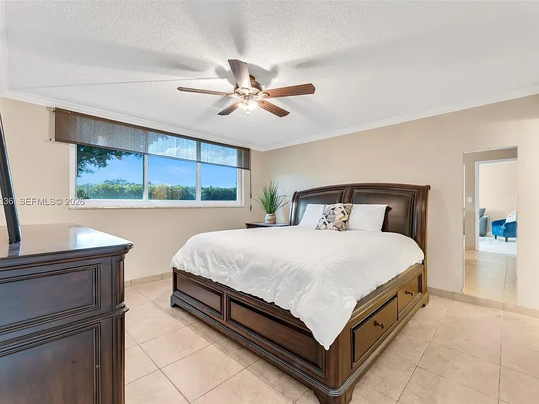 9811 N Hollybrook Lake Dr #103 — Photo 12