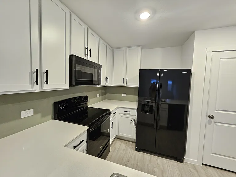 919 Blue Heron Dr — Photo 4