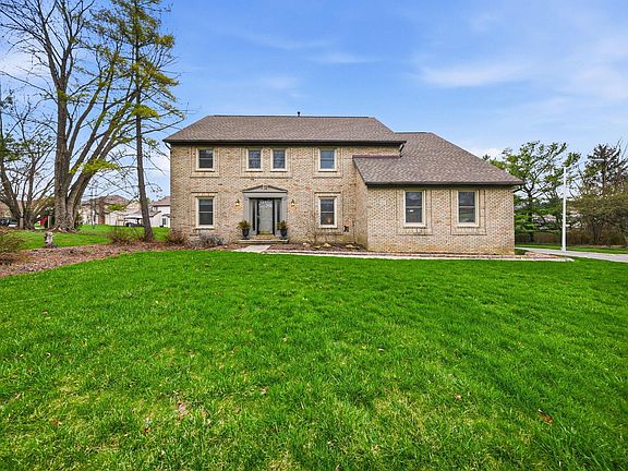3rd image of 7821 Grandley Ct