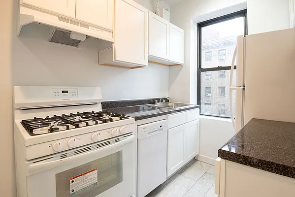 Rented by Real Living | media 28