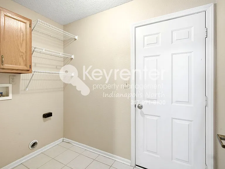 8241 Crosser Cir — Photo 12