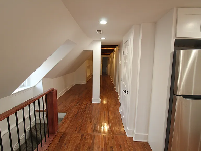 1362 N Bosworth Ave #4A — Photo 6
