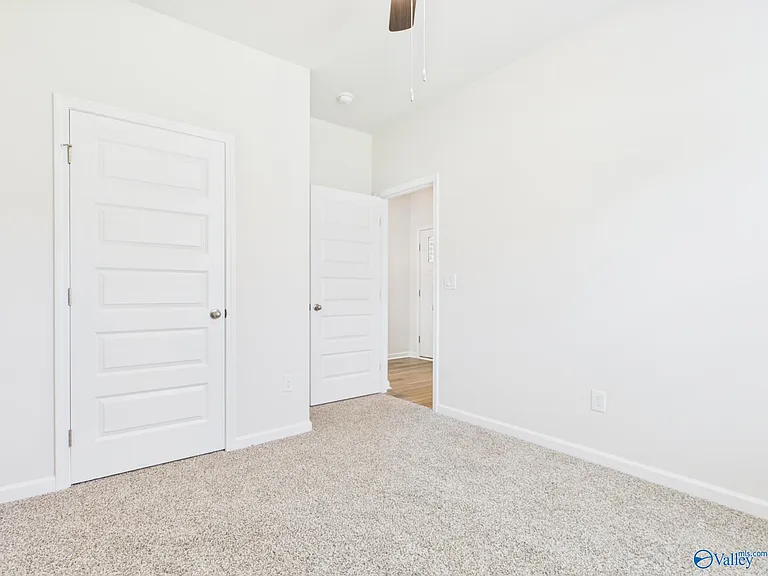 1325 Eidson St — Photo 31