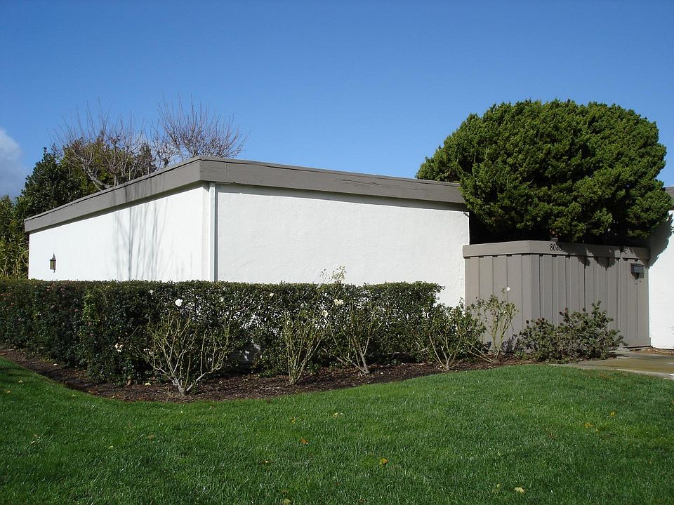 1st image of 8068 Park Villa Cir