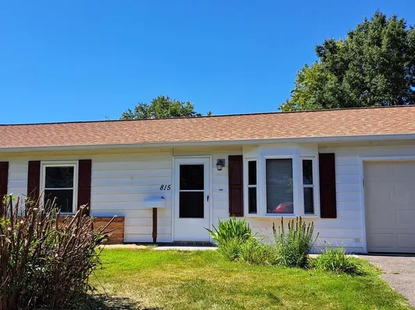 815 S Cypress Ct, Sterling, VA 20164