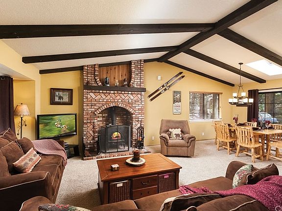 3rd image of 447 Pineview Dr