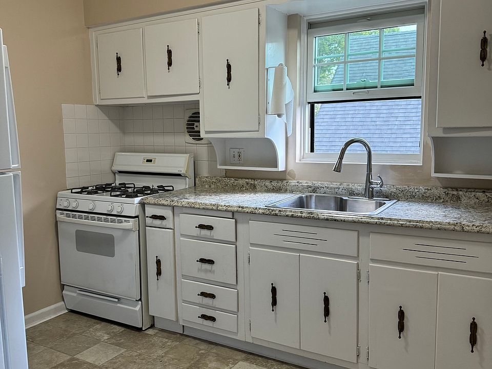1st image of 60-06 82nd St #3