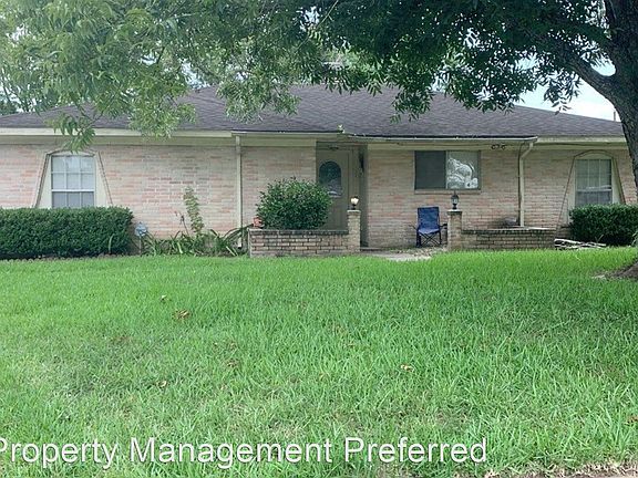 3rd image of 21318 Four Oaks Dr