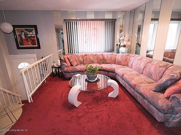 5th image of 109 Mimosa Ln