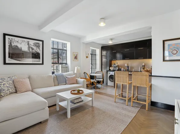 25 Monroe Place image 1 of 9