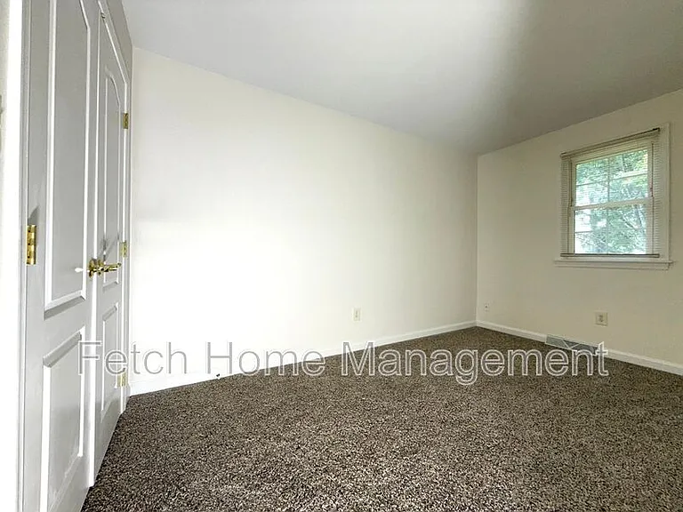 55 Beech Ln — Photo 12